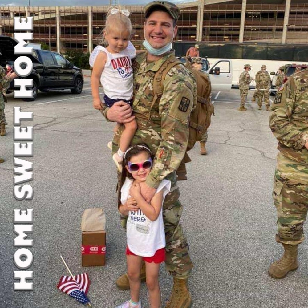 Face Mask
Pink Carnations *Protective - Picture 13 of 16